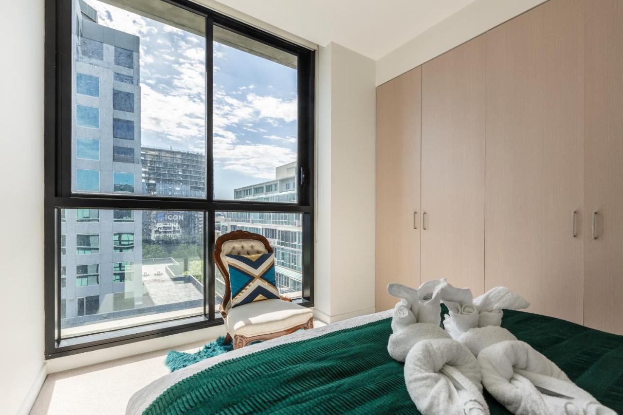 Light, Airy, Spacious Queens Road Apartment 墨尔本 外观 照片