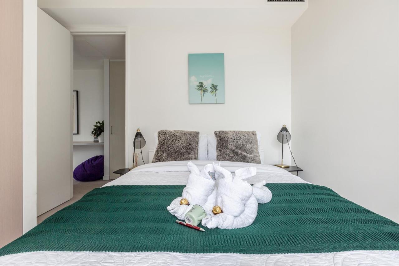 Light, Airy, Spacious Queens Road Apartment 墨尔本 外观 照片