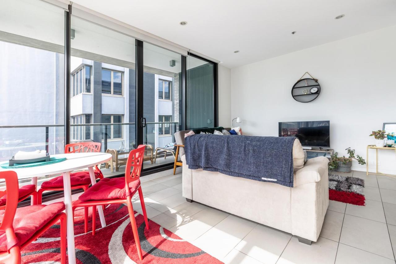 Light, Airy, Spacious Queens Road Apartment 墨尔本 外观 照片