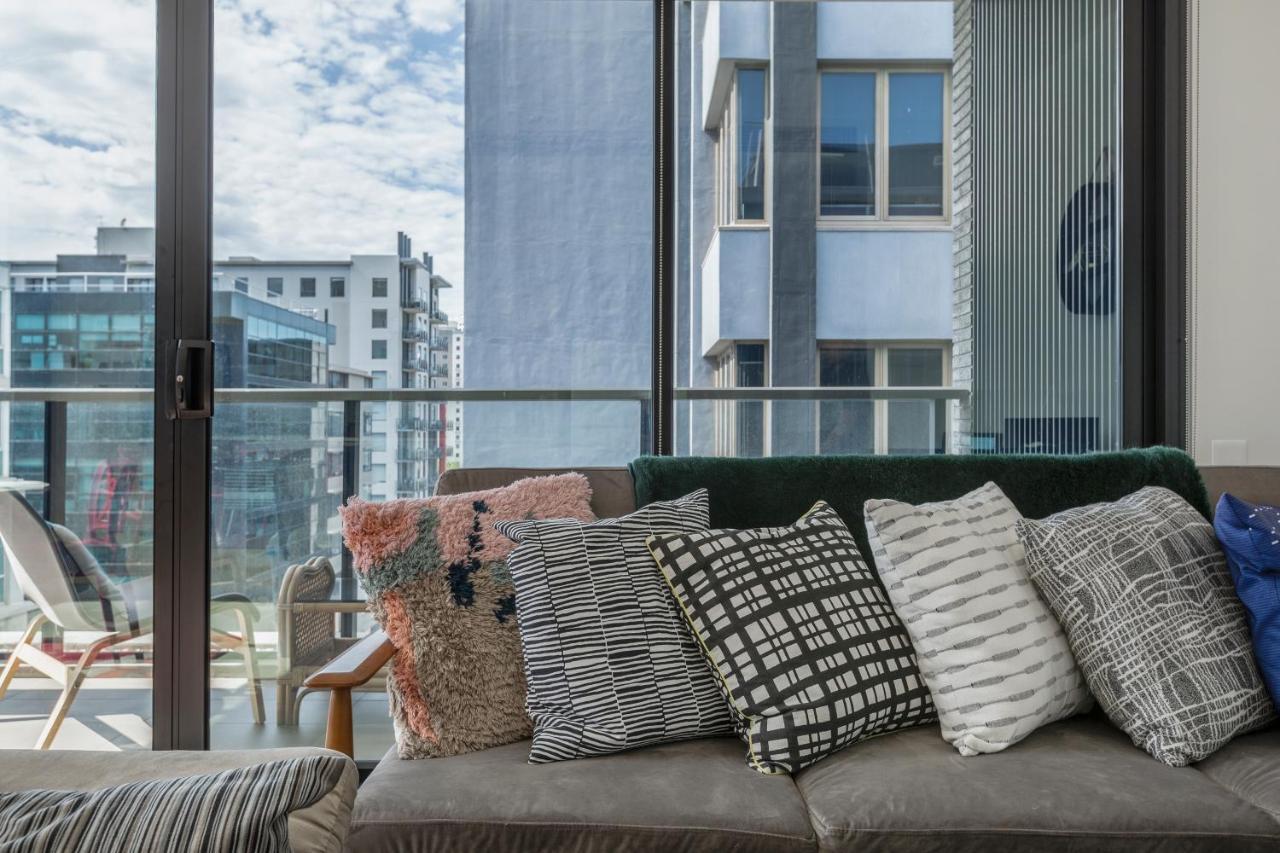 Light, Airy, Spacious Queens Road Apartment 墨尔本 外观 照片