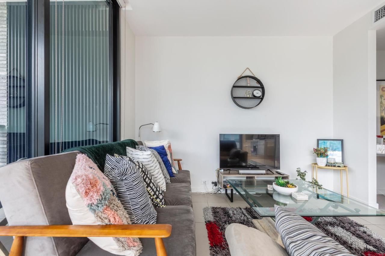 Light, Airy, Spacious Queens Road Apartment 墨尔本 外观 照片