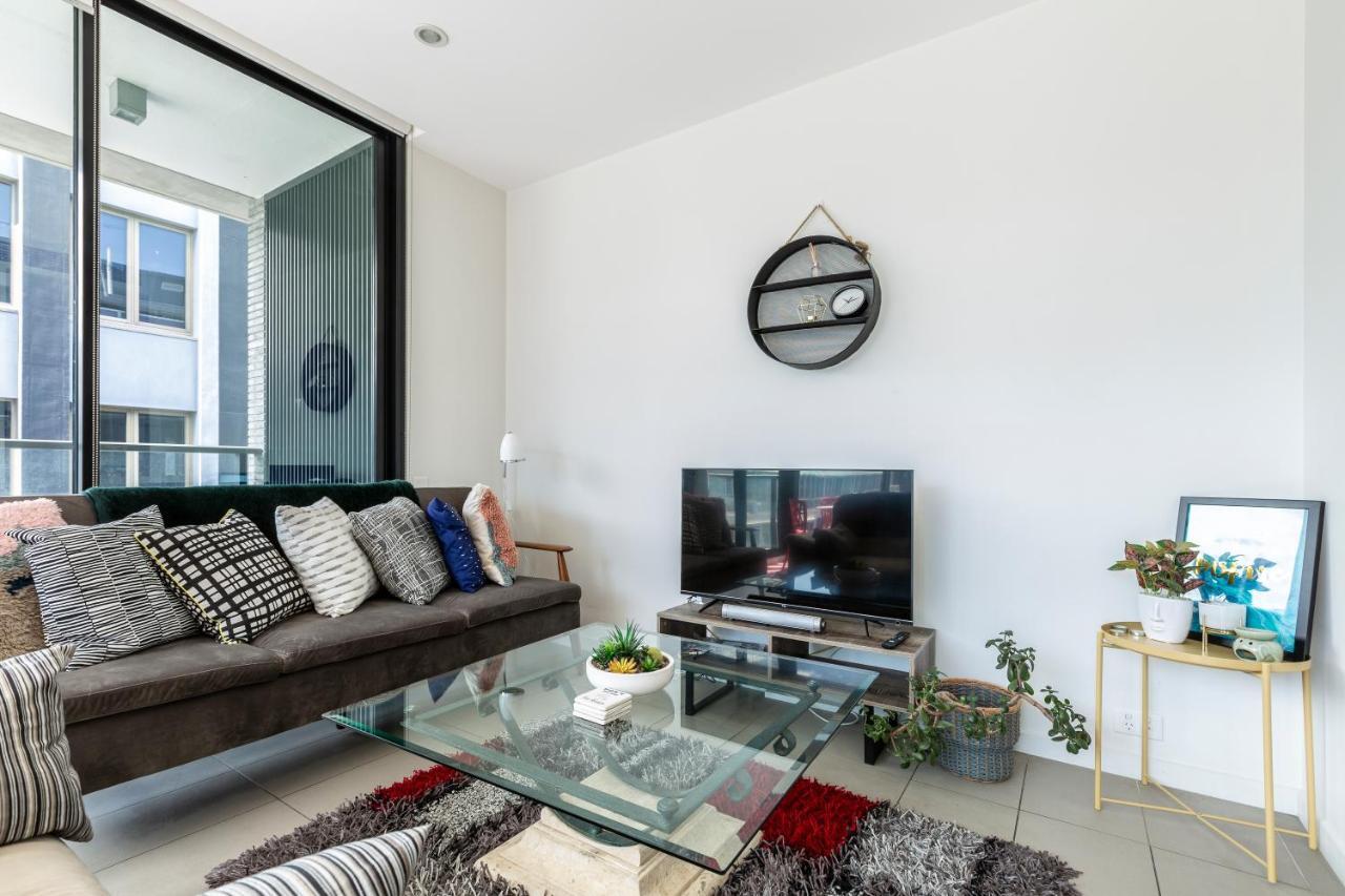 Light, Airy, Spacious Queens Road Apartment 墨尔本 外观 照片