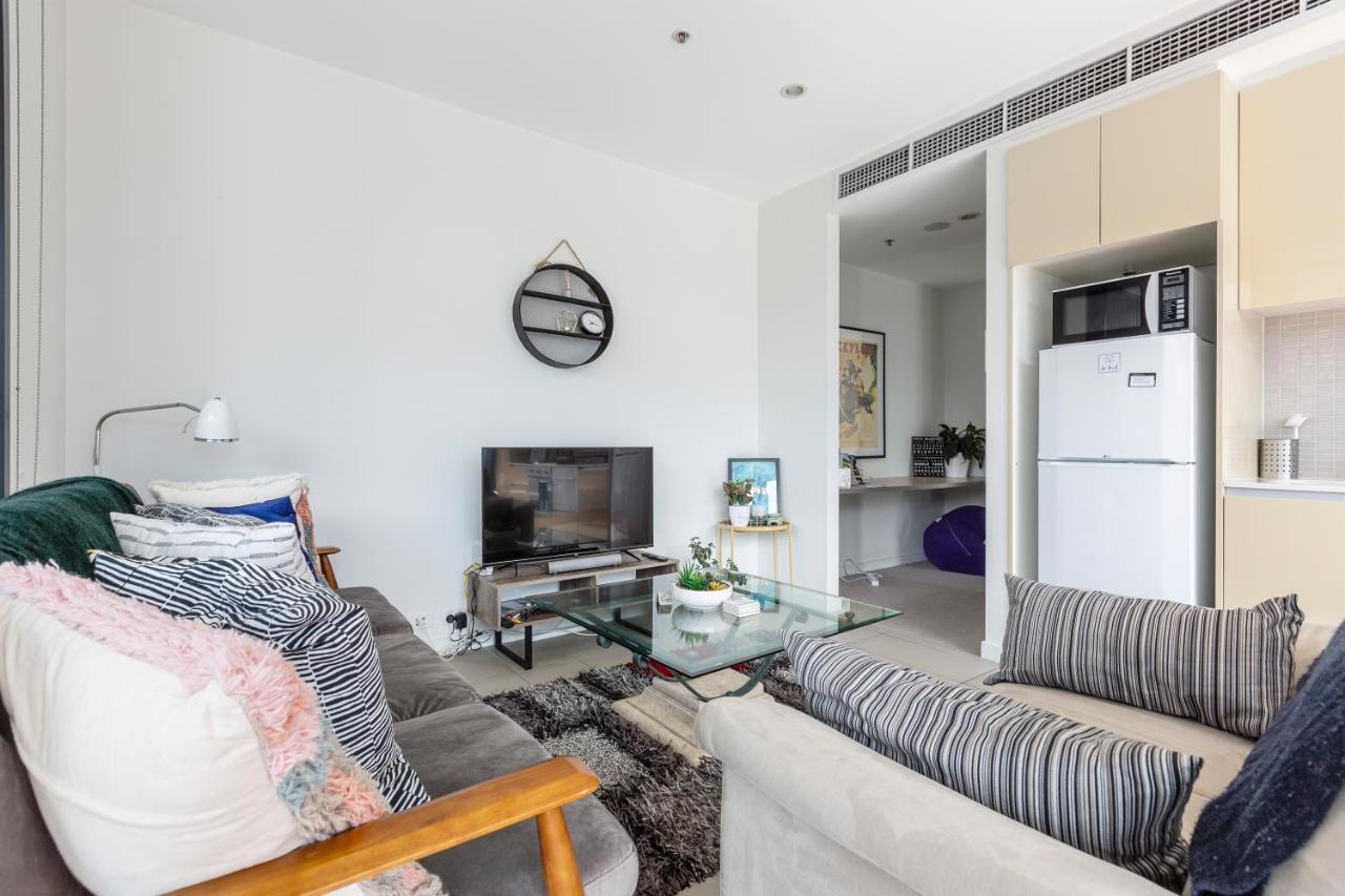 Light, Airy, Spacious Queens Road Apartment 墨尔本 外观 照片